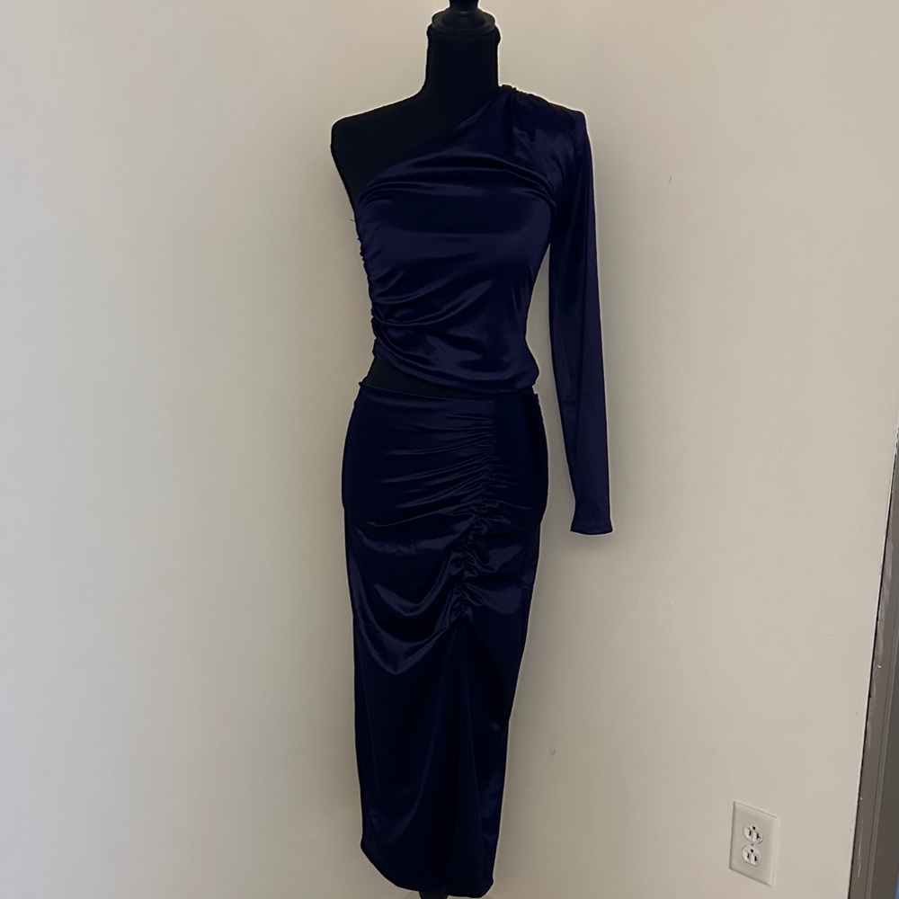 Elegant One-Shoulder Navy Satin Dress